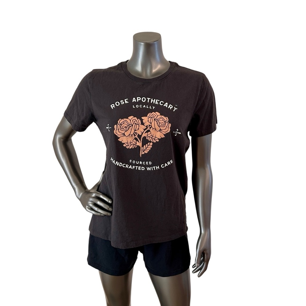 Schitt’s Creek Rose Apothecary Gray T-Shirt – Women’s Size Large